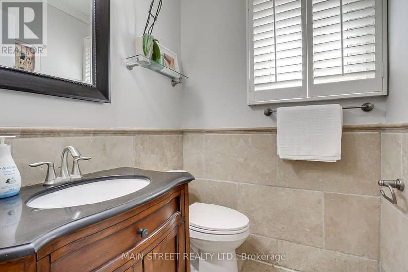 14 McGee Crescent — photo 18 of 40