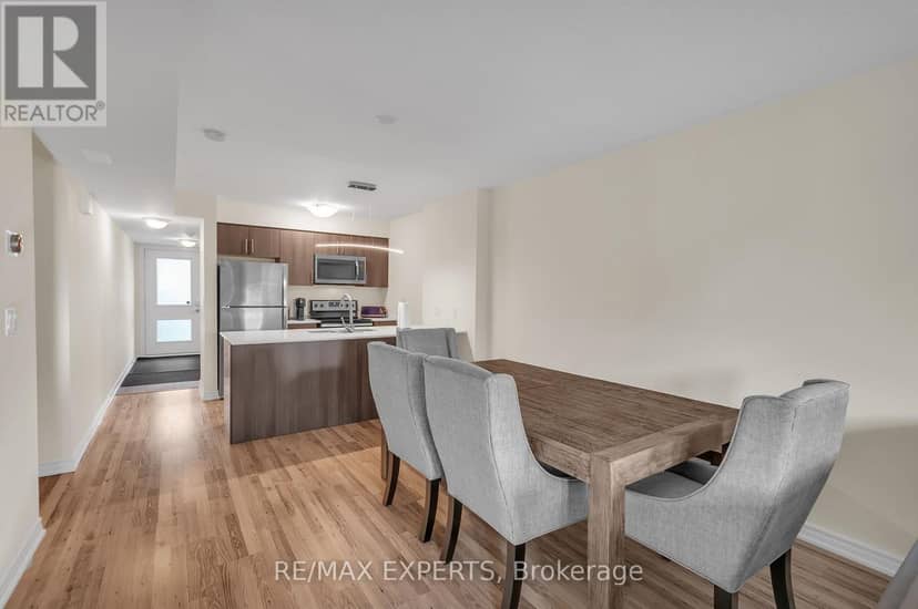 207 - 4 Cove Court, Collingwood, photo 3