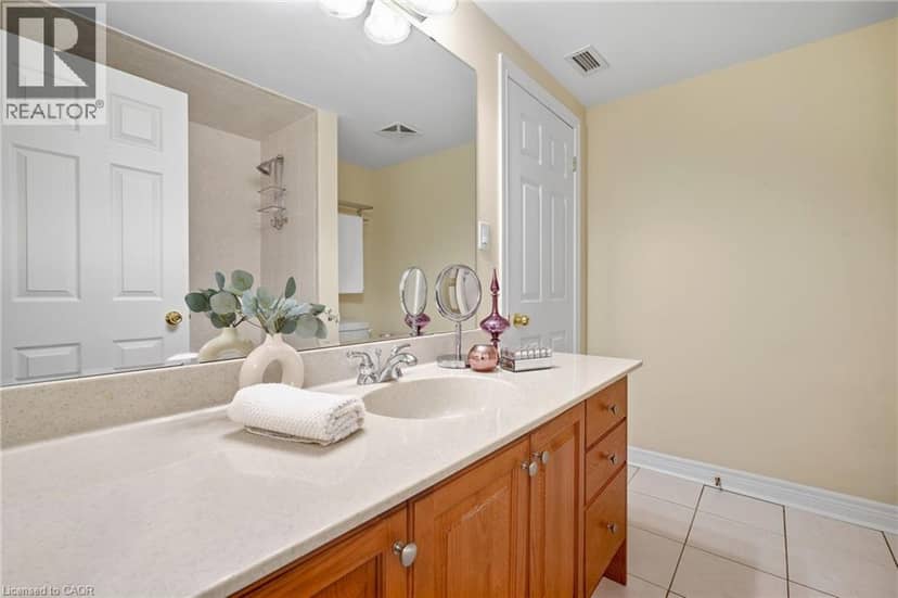 390 UPPER MIDDLE Road Unit# 301 — photo 25 of 38