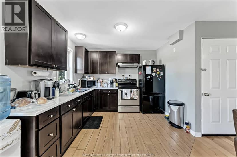 1522 Lillian Avenue — photo 13 of 33