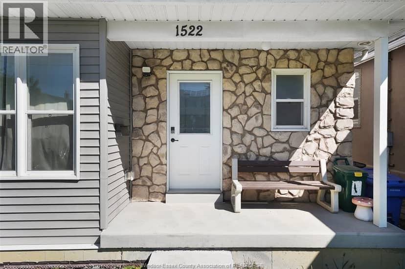 1522 Lillian Avenue — photo 5 of 33