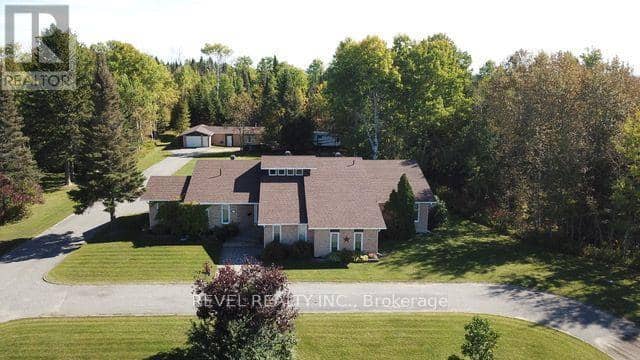 260 Emerald Street, Timmins