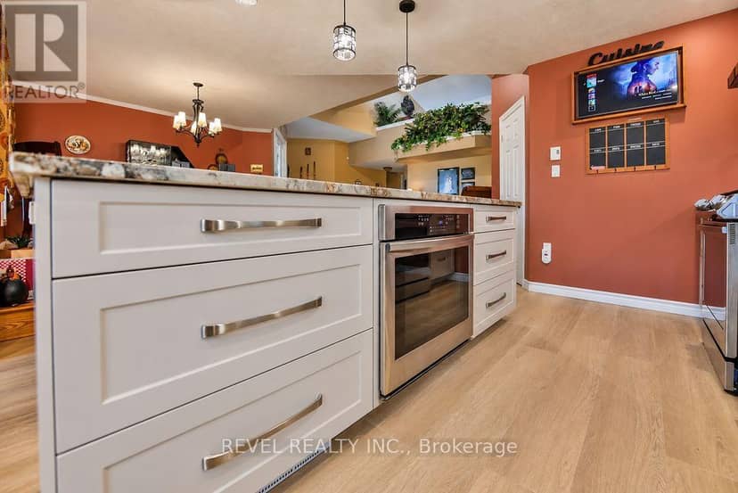 260 Emerald Street — photo 17 of 40