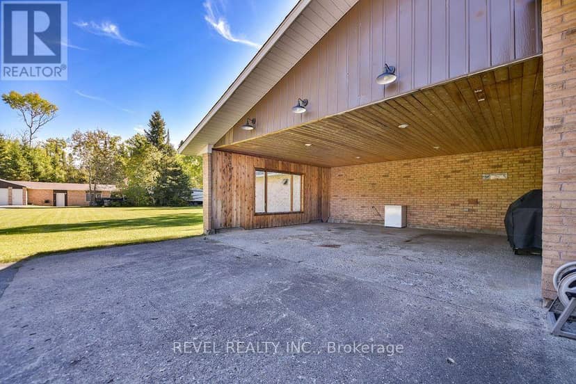 260 Emerald Street, Timmins, photo 6