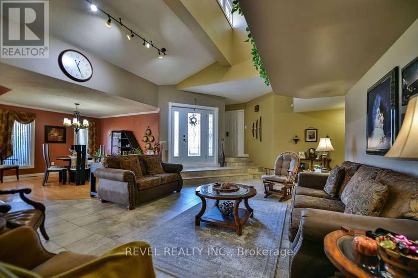 260 Emerald Street, Timmins, photo 7