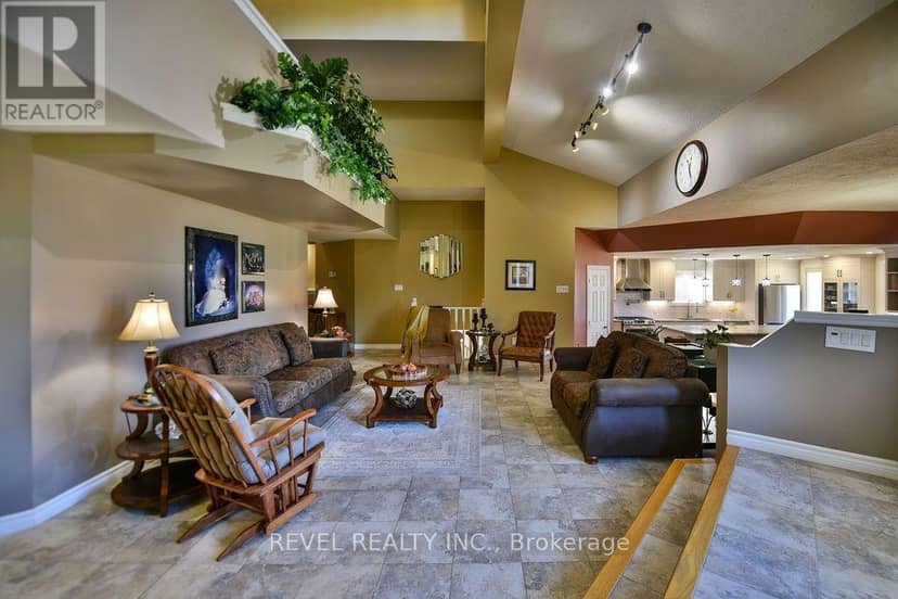 260 Emerald Street, Timmins, photo 8