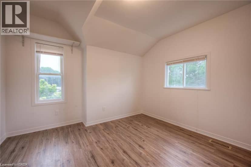 10 BRUCE Street — photo 21 of 40
