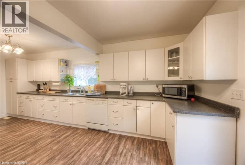 10 BRUCE Street — photo 12 of 40