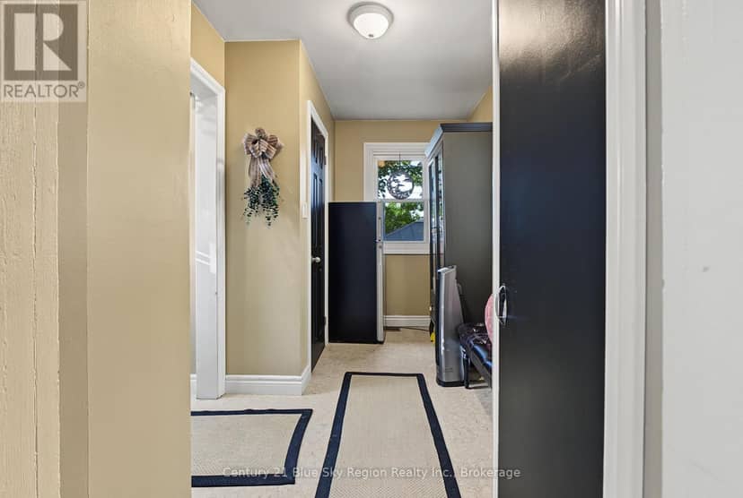 941 Main Street W, North Bay, photo 6