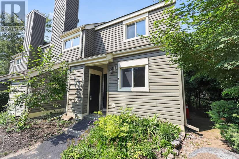 253 - 13 Harbour Street W — photo 8 of 35