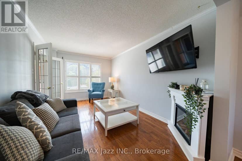 110 Freeland Avenue — photo 12 of 40