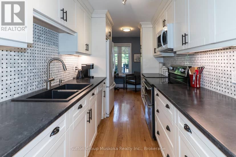 4 - 44 King William Street — photo 11 of 28