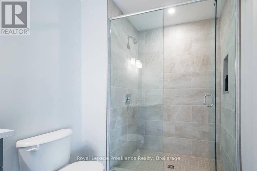 44 Mackenzie John Crescent — photo 13 of 23