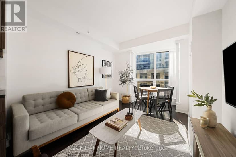 610 - 9201 Yonge Street — photo 1 of 32