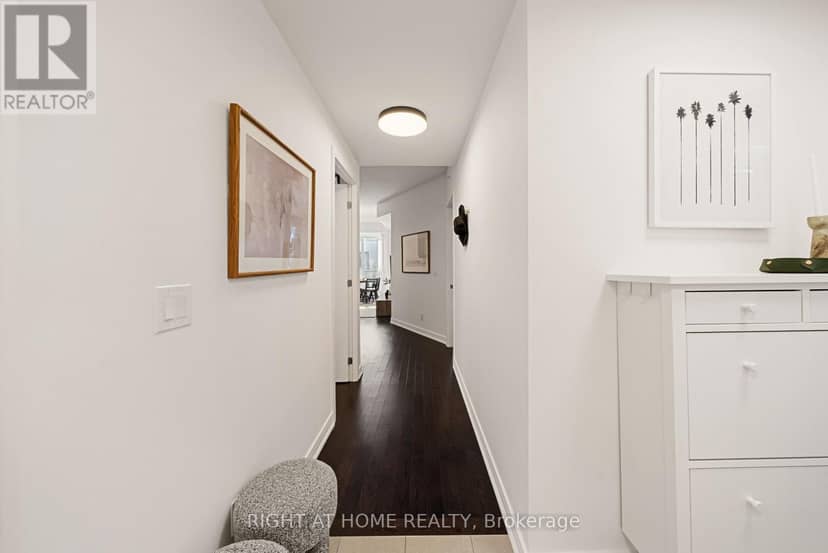 610 - 9201 Yonge Street — photo 11 of 32
