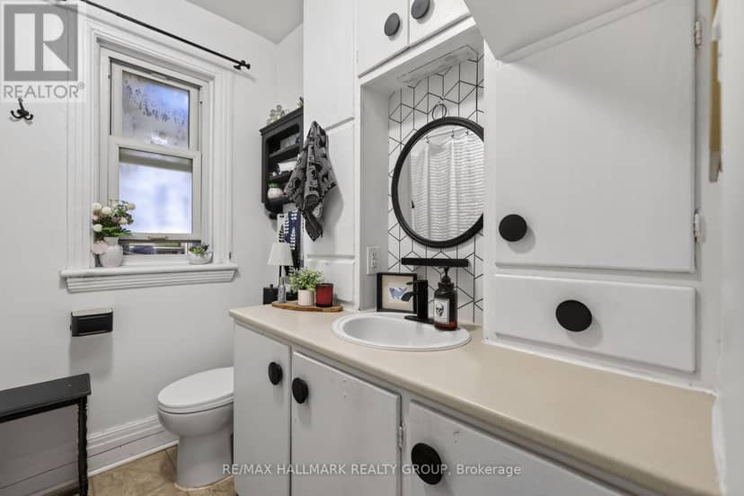 124-126 Irving Avenue — photo 13 of 40