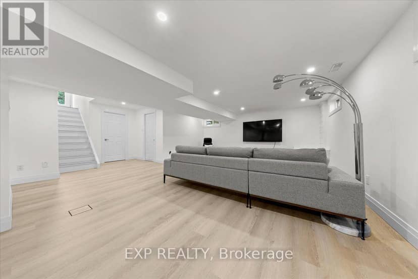 5466 Edgewater Drive — photo 30 of 40