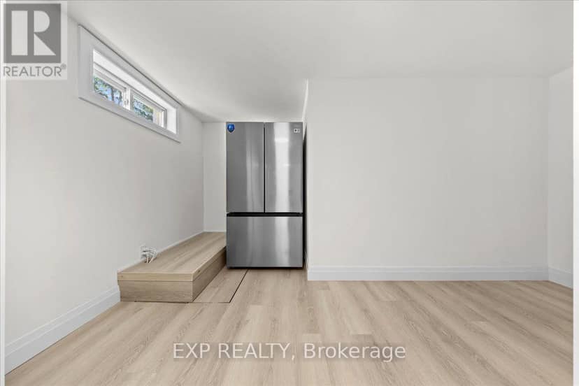 5466 Edgewater Drive — photo 37 of 40