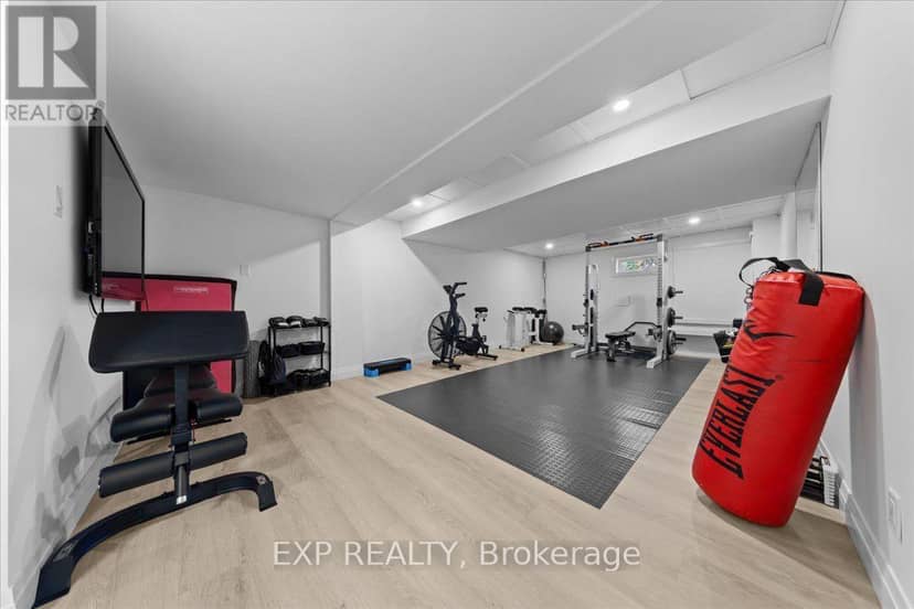 5466 Edgewater Drive — photo 38 of 40