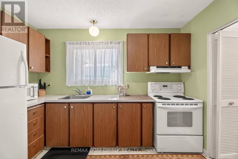 7 Charkay Street, Ottawa, photo 6