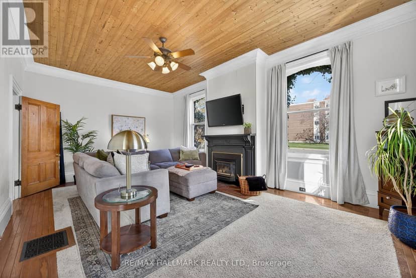 84 Wellington Street E, Barrie, photo 4