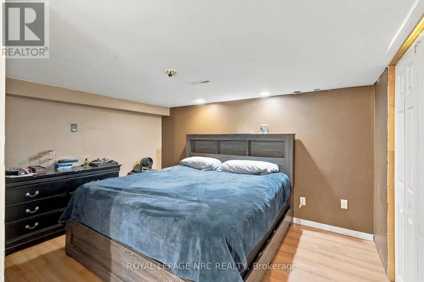 158 Confederation Avenue — photo 28 of 40