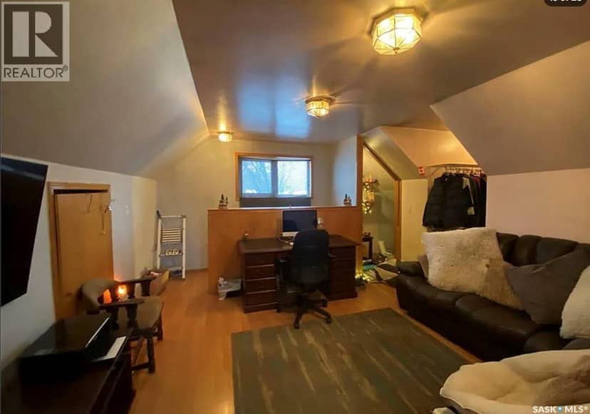 2716 McDonald STREET — photo 23 of 35