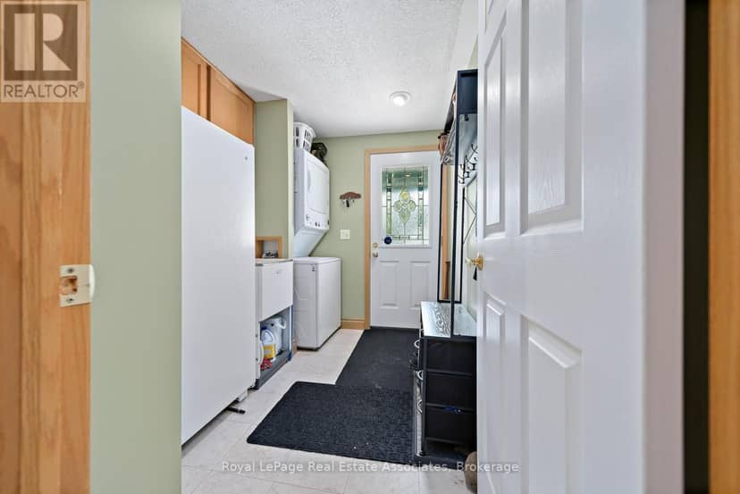 48 Lakeshore Drive — photo 15 of 25