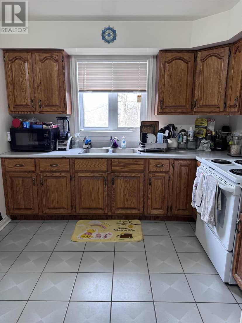 617-619 Queen Street — photo 5 of 18