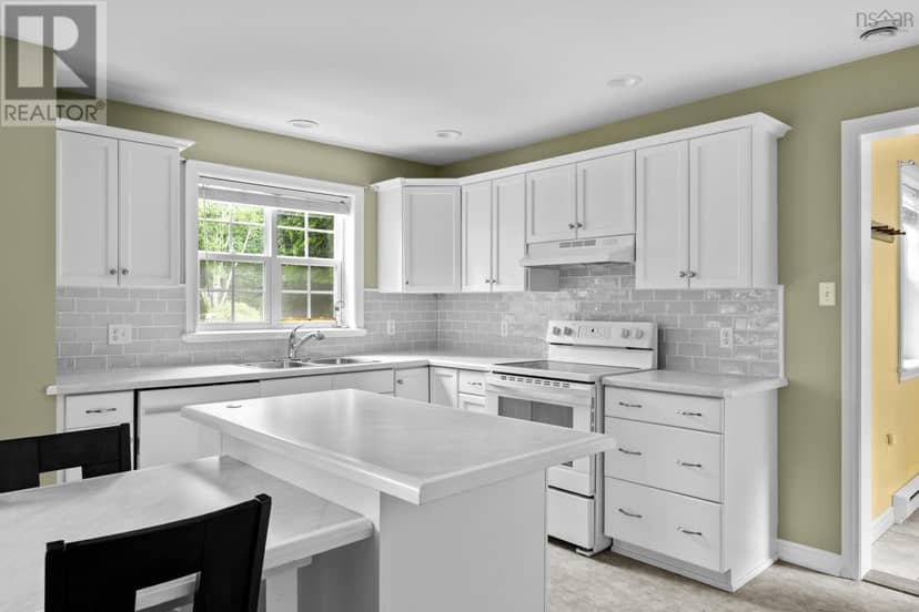 104 Bluenose Avenue — photo 18 of 40