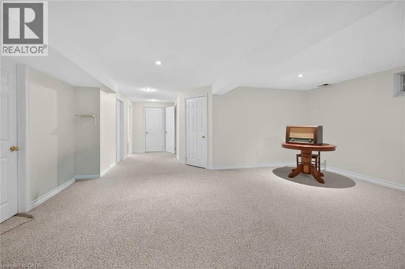 59 RIVEROAKS Drive — photo 33 of 40