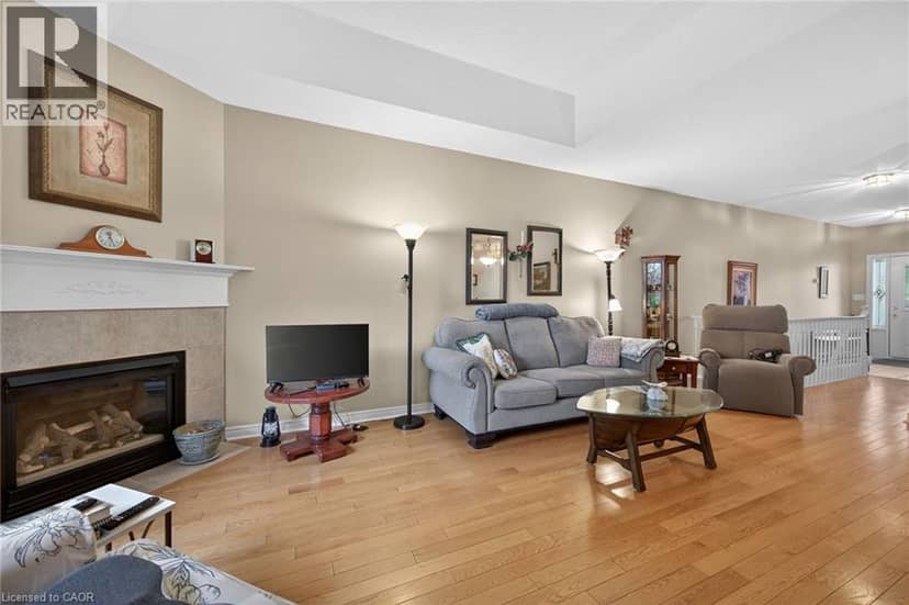 59 RIVEROAKS Drive — photo 11 of 40