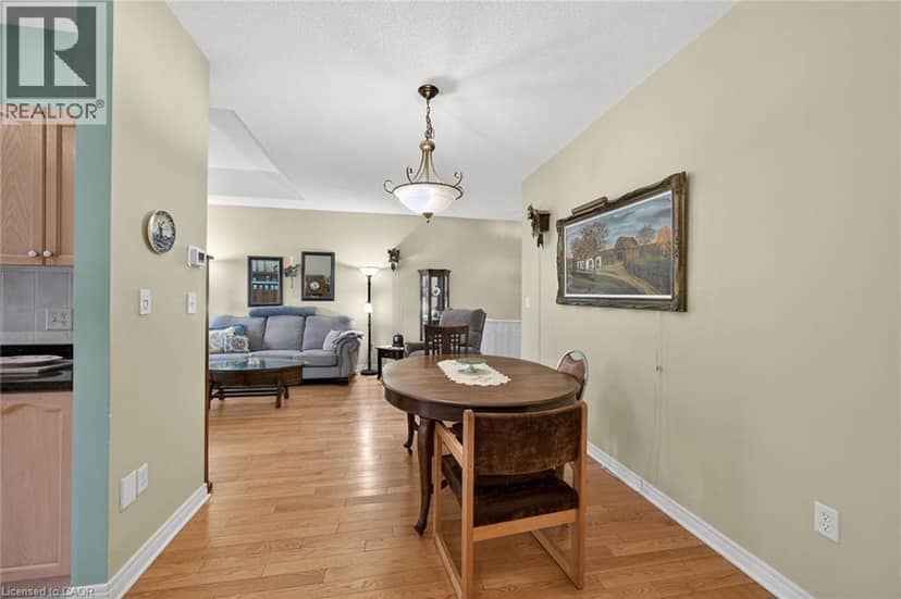 59 RIVEROAKS Drive — photo 8 of 40