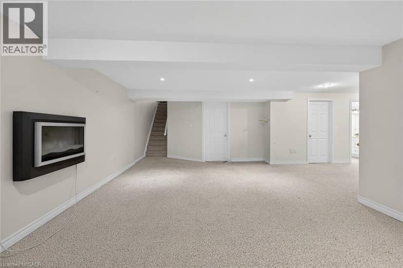 59 RIVEROAKS Drive — photo 32 of 40
