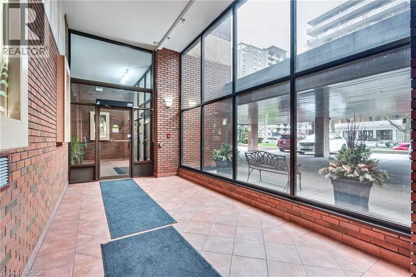 222 JACKSON Street W Unit# 305, Hamilton, photo 2