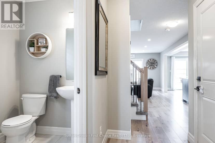 236 Bradshaw Drive — photo 6 of 40