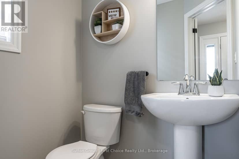 236 Bradshaw Drive — photo 7 of 40