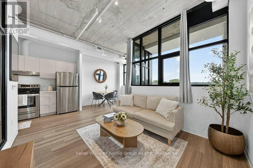 304 - 120 Huron Street — photo 17 of 40