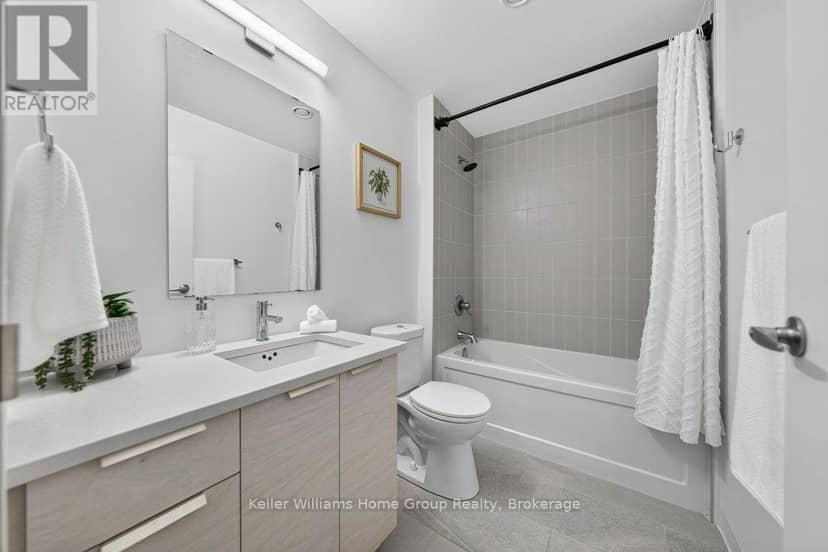 304 - 120 Huron Street — photo 27 of 40