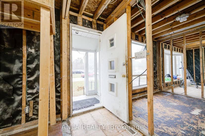 27 Jonquil Crescent — photo 13 of 40