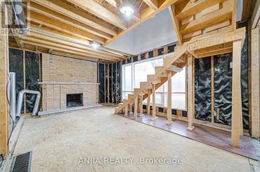 27 Jonquil Crescent — photo 15 of 40