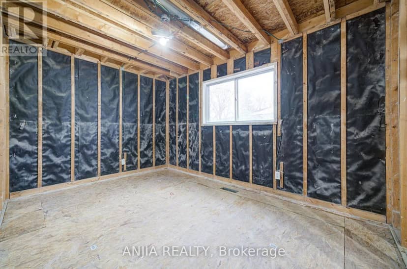 27 Jonquil Crescent — photo 23 of 40