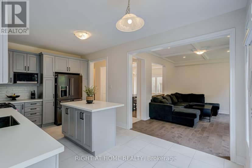 51 Rosewell Crescent — photo 12 of 40
