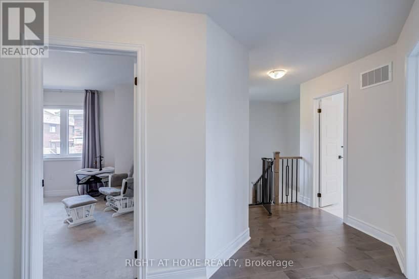 51 Rosewell Crescent — photo 25 of 40