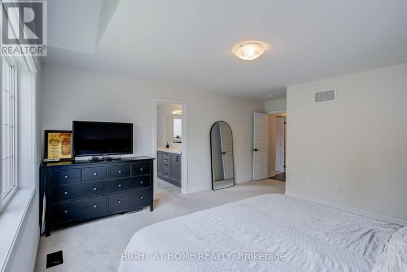51 Rosewell Crescent — photo 31 of 40