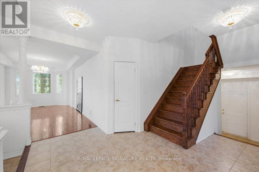 106 Craggview Drive, Toronto, photo 5