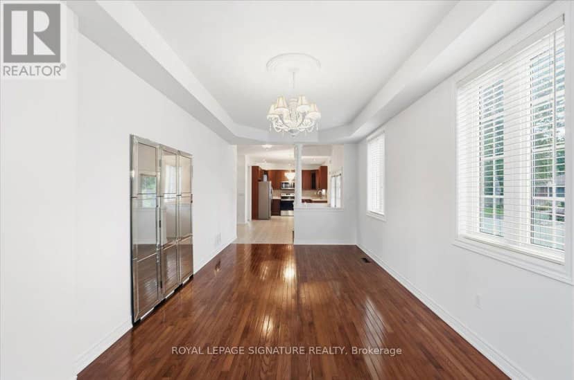 106 Craggview Drive, Toronto, photo 8