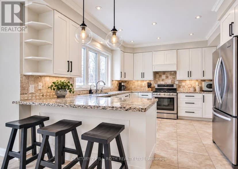 38 Camelot Square — photo 11 of 34