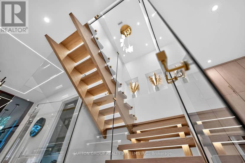 272 Renforth Drive — photo 15 of 40