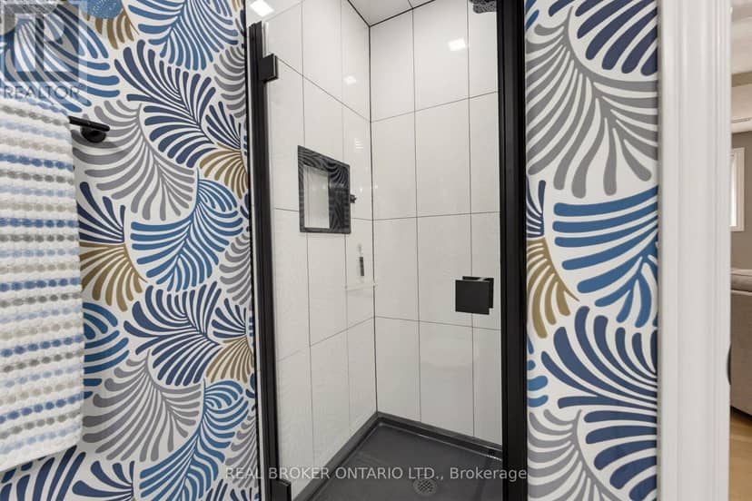 64 Carmichael Crescent — photo 17 of 40